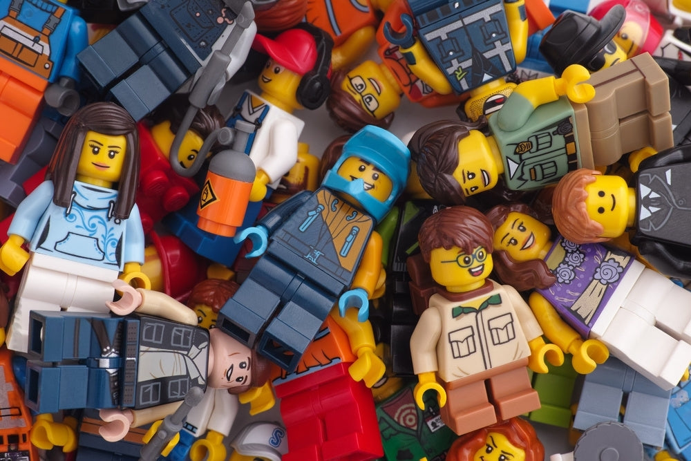 FREE ADDITIONAL MYSTERY LEGO® MINIFIGURES